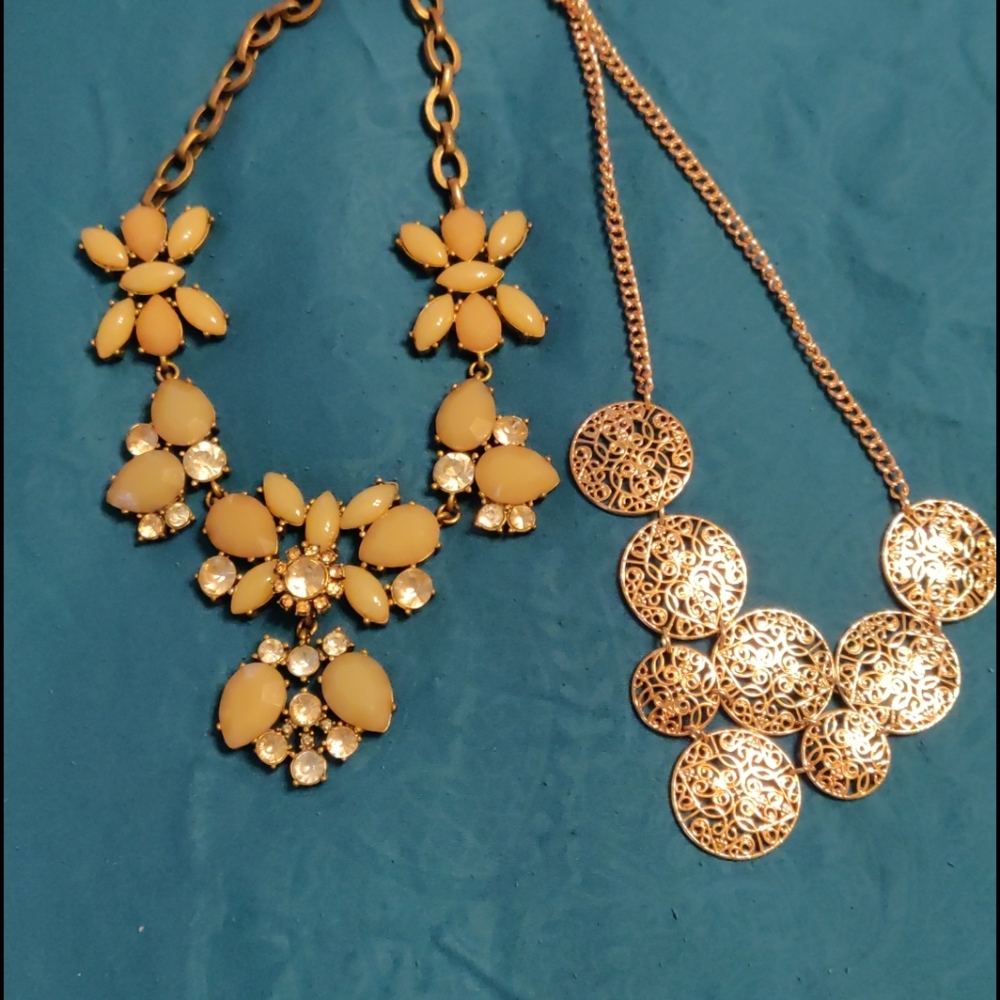 Set of 2 statement necklaces